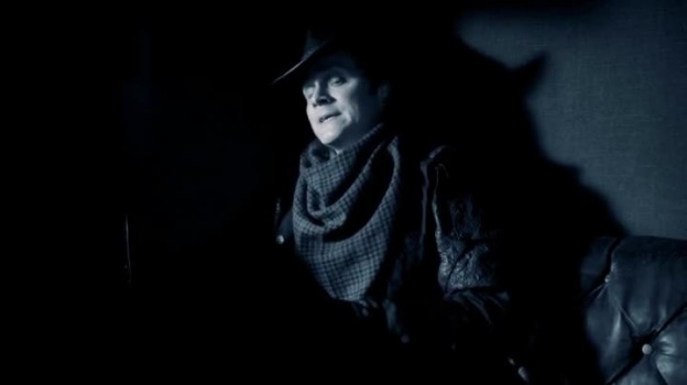 Whale is kind of foxy in his Van Helsing hat. DOES THIS MEAN WE'LL GET VAN HELSING LATER? AND DRACULA? AND DRACULA'S BAMF WIFE?