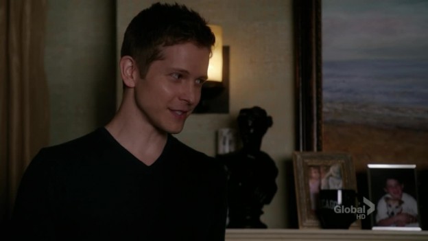 They're together. In her home. In causal clothes. And look at that smile. What? I've had a thing for him since Gilmore Girls. I'm all for Calicia.